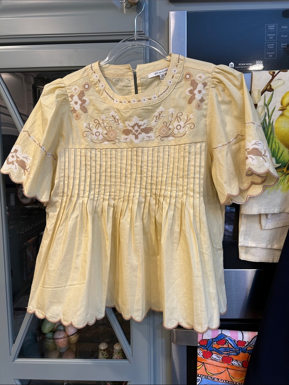 Zoe and Claire Soft Yellow Embroidered Flowy Blouse XS NWOT